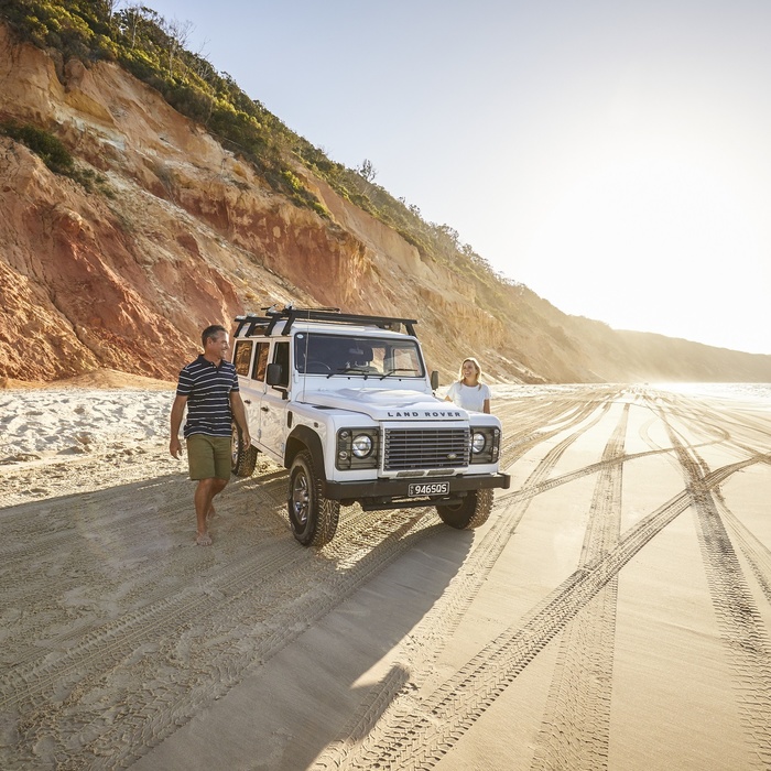 4wd på Rainbow Beach i Queensland 