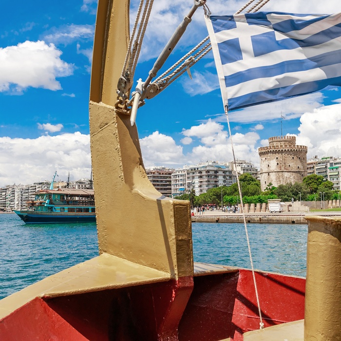 Thessaloniko set fra en båd