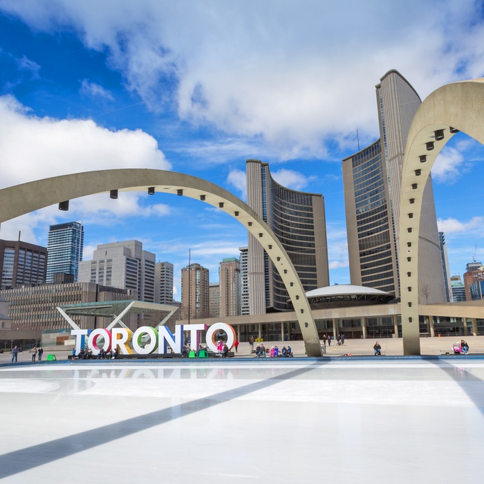 Toronto City Hall og Nathan Phillips Square, Canada