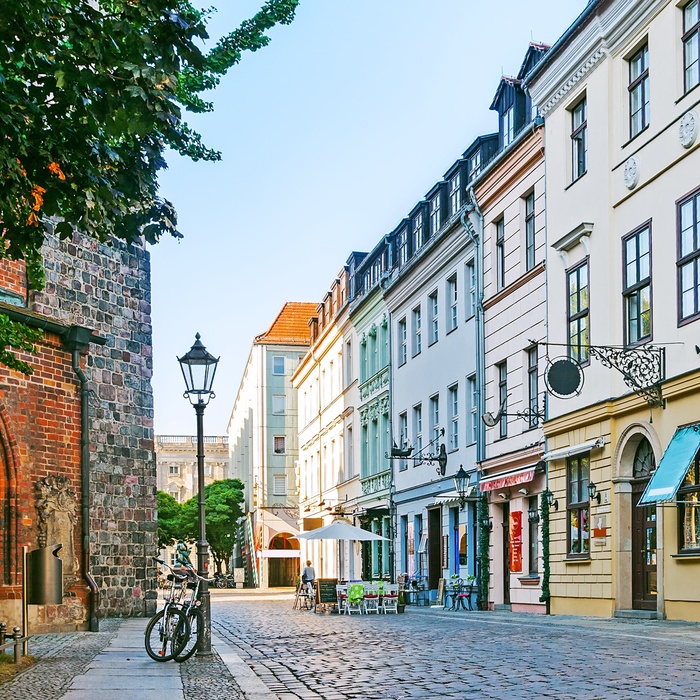 Hyggelig gade i Berlin, Tyskland