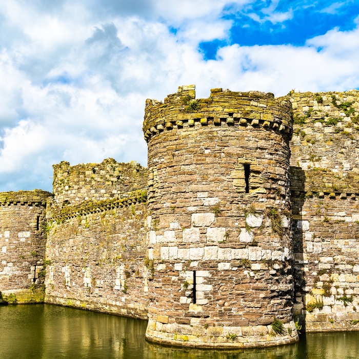 Wales - Beaumaris Castle bygget under Edward I i 1290'erne