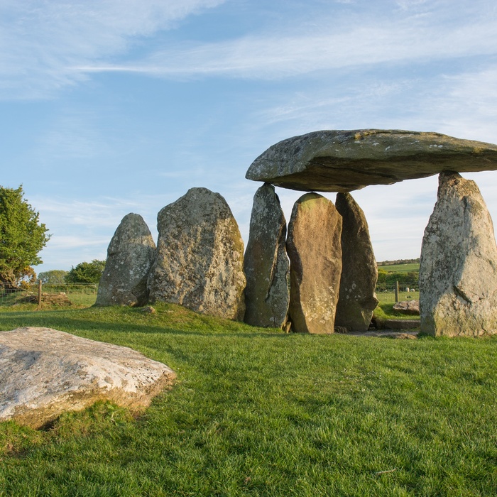 Wales, Pembrokeshire - det neolitiske gravkammer Pentre Ifan 