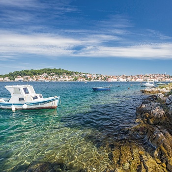 Øen og byen Losinj i Kvarnerbugten, Kroatien