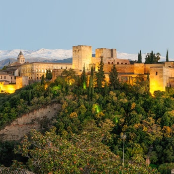 Alhambra i Granada i Andalusien
