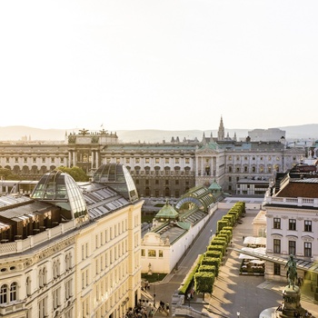 Udsigt til Hofburg og Burggarten © WienTourismus/Christian Stemper