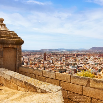 Udsigt fra Castillo de Santa Barbara, Alicante i Spanien