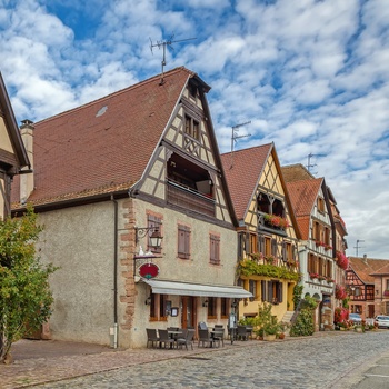 Smukke gamle huse i Bergheim, Alsace i Frankrig