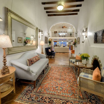 Armory Park Inn, Hall