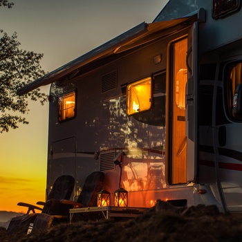 Aftensstemning ved autocamper