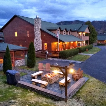 Berry Springs Lodge, Smoky Mountains