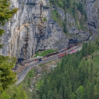 Luftfoto af Bicaz-kløften i Transsylvanien - Rumænien