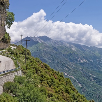 Bjergvej i Pindus-bjergene - Grækenland