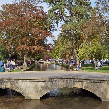 Landsbyen Bourton On The Water i Cotswolds - England