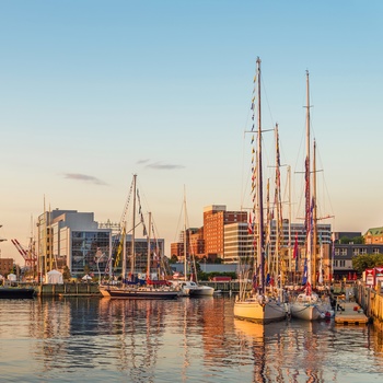 Havnen i Halifax tidlig morgen, Nova Scotia i Canada