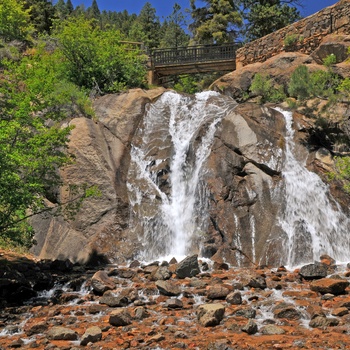 Helen Hunt Falls i North Cheyenne Canon Park i Colorado, USA