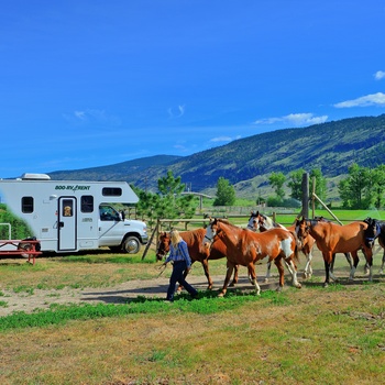 Cruise Canada Motorhome