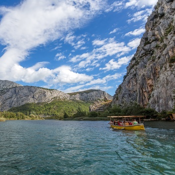 Turbåd på Certina floden i Dalmatien, Kroatien