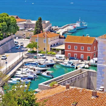 Lystbådehavn i Zadar, Dalmatien i Kroatien