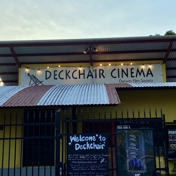 Indgangen til Deckchair Cinema i Darwin