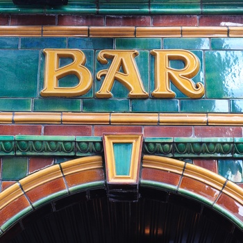 Skilt i latinerkvarteret Temple Bar i Dublin, Irland