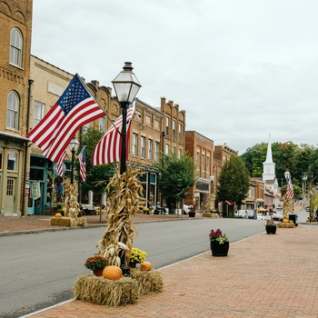 Efterår i mindre by i Tennessee - USA