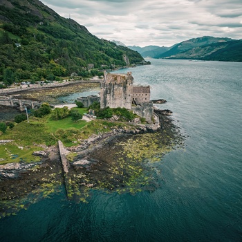 Eilean Donan Castle i Skotland - Foto: Johnny Briggs, Unsplash