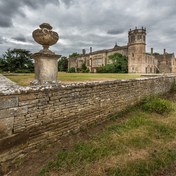 England, Cotswolds - den historiske Lacock Abbey