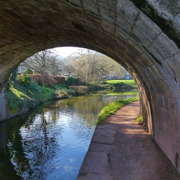 England, Somerset - Great Western Canal set gennem en bro ved Tiverton