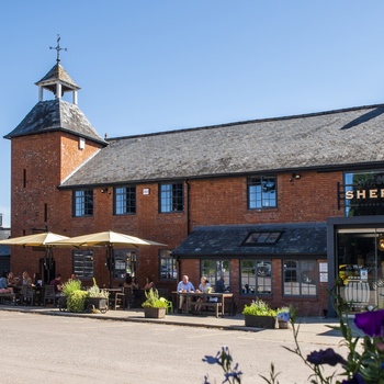 England, Somerset - hovedbygningen på Sheppy's Cider Farm