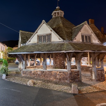 England, Somerset, Dunster - det gamle Yarn Market i Dunster ved aftentide