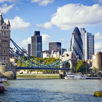 Udsigt til City of London i baggrunden, England