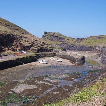 Bocastle naturlige lille havn, Cornwall i England