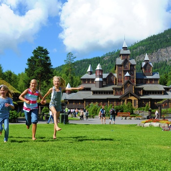 Hunderfossen Foto Esben Haakenstad