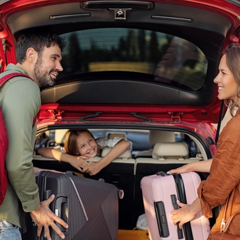 Bestil en feiekontrol af bilen inden du og din familie pakker bilen til sommerferien