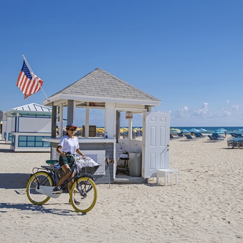 Farverigt livredderhus på South Beach i Florida - USA