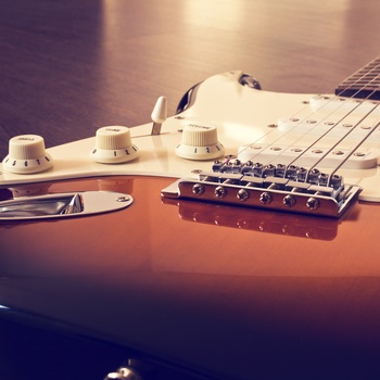 En klassisk Fender Stratocaster guitar