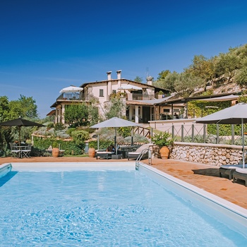 Feriebolig med pool i Italien