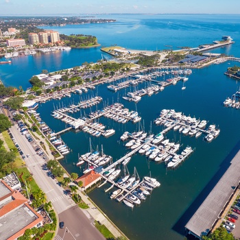 Luftfoto af St. Petersburg havnefront o St. Pete Pier, Florida