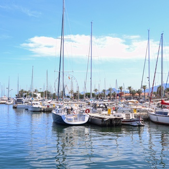 Lystbådehavnen i Saint-Cyprien i det sydvestlige Frankrig