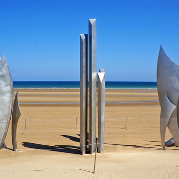 Mindesmærket ved Omaha Beach i Normandiet 