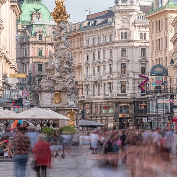 Indkøbs- og gågaden Graben om aftenen i Wien,  Østrig