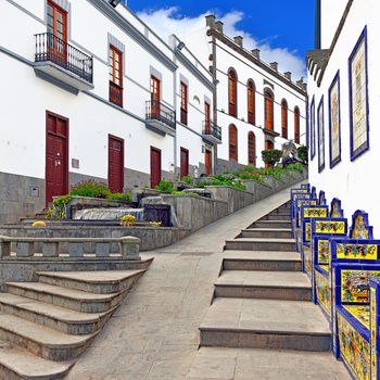 Gade i Firgas med de klassiske mosaikker, Gran Canaria i Spanien