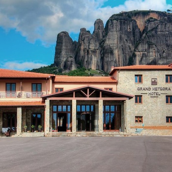 Grand Meteora Hotel - Facaden
