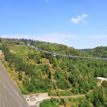Hængebroen Titan RT ved dæmningen i Harzen, Tyskland
