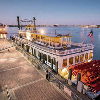 Hjuldamper på Mississippi-floden nær New Orleans - USA