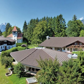 Hyperion Hotel Garmisch Partenkirchen i Sydtyskland - Udsigt over hotellet