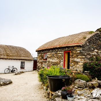 Irland, County Donegal - idylliske huse i Glencolmcille Folk Village