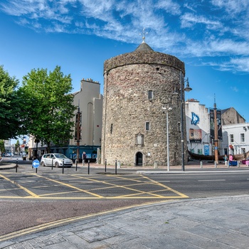 Irland, Waterford - Reginalds Tower står støt på hjørnet af the Mall og The Parade Quay (Foto - Tourism Ireland og Luke Myers)