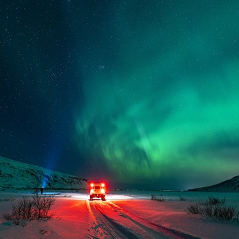 Nordlys i Island - Photo by Jonatan Pie on Unsplash