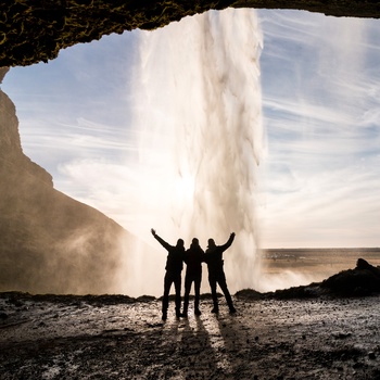 Vandfaldet Seljalandsfoss på Island